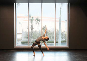 Photo of a dancer. Links to Life Stage Gift Planner™